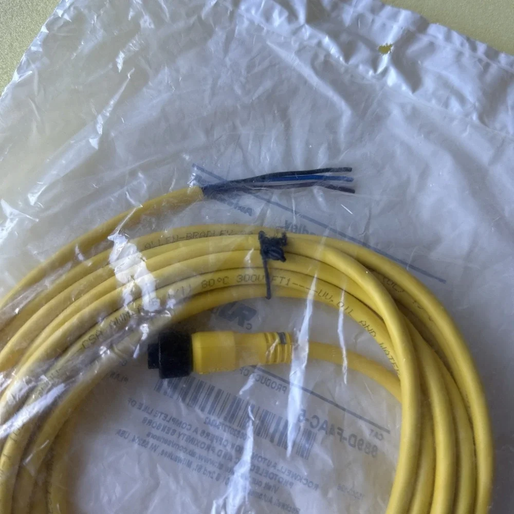New For 889D-F4AC-5 889DF4AC5 4Pin Female Straight‎ PLC Cordset Yellow